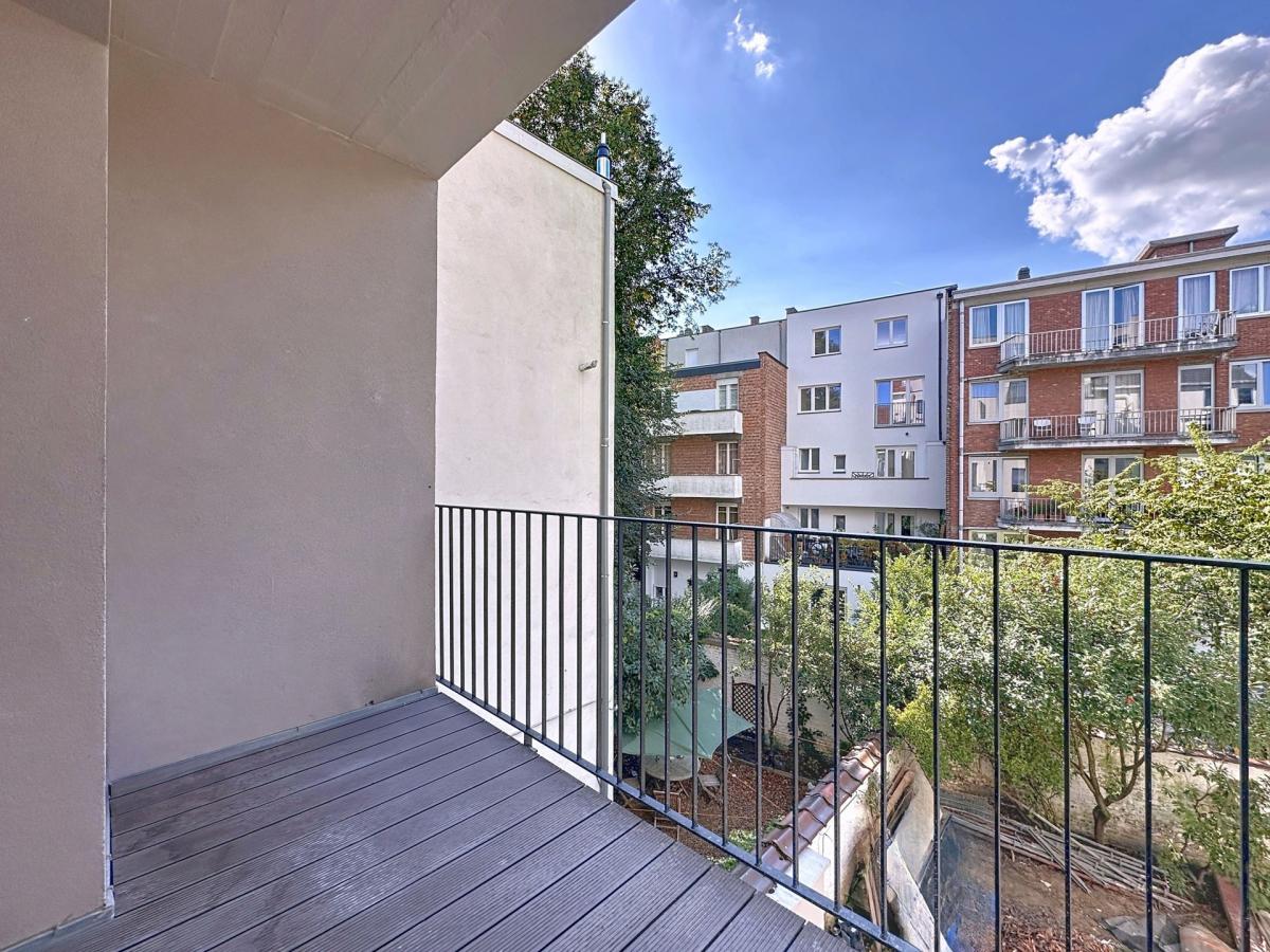 Pl. Brugmann/Churchill : Superbe appartement neuf et meublé
