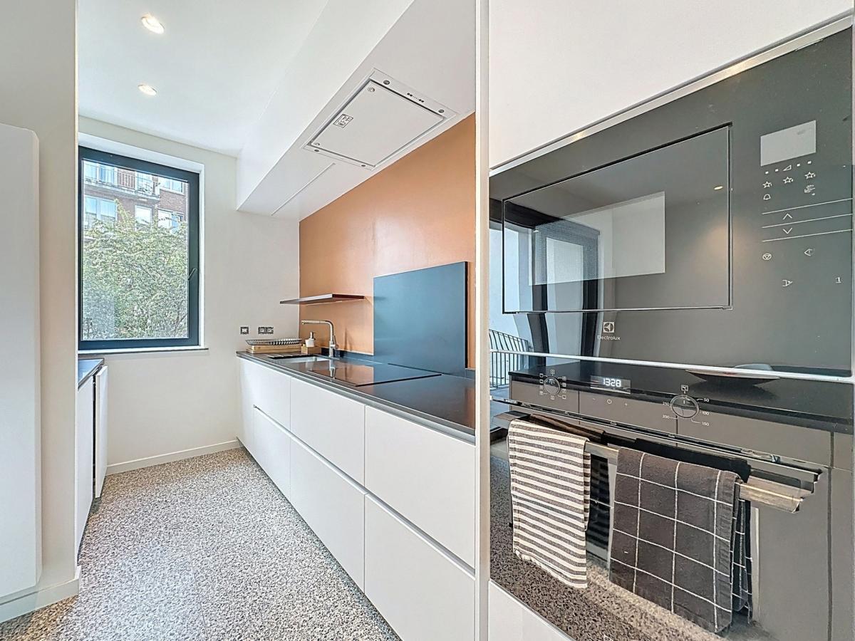 Pl. Brugmann/Churchill : Superbe appartement neuf et meublé