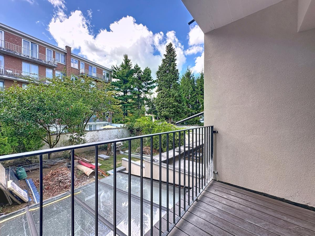 Pl. Brugmann/Churchill : Superbe appartement neuf et meublé