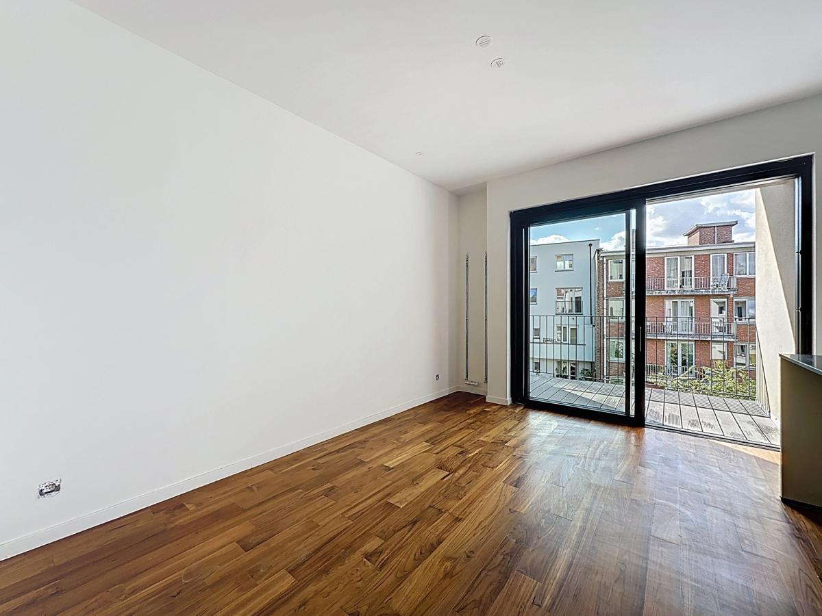 Pl. Brugmann/Churchill : Superbe appartement neuf + terrasse