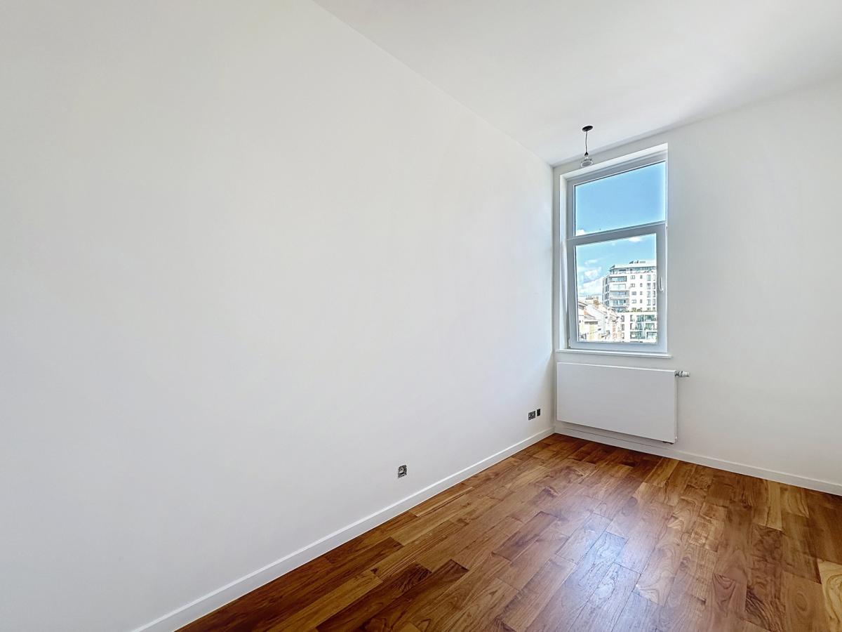 Pl. Brugmann/Churchill : Superbe appartement neuf + terrasse