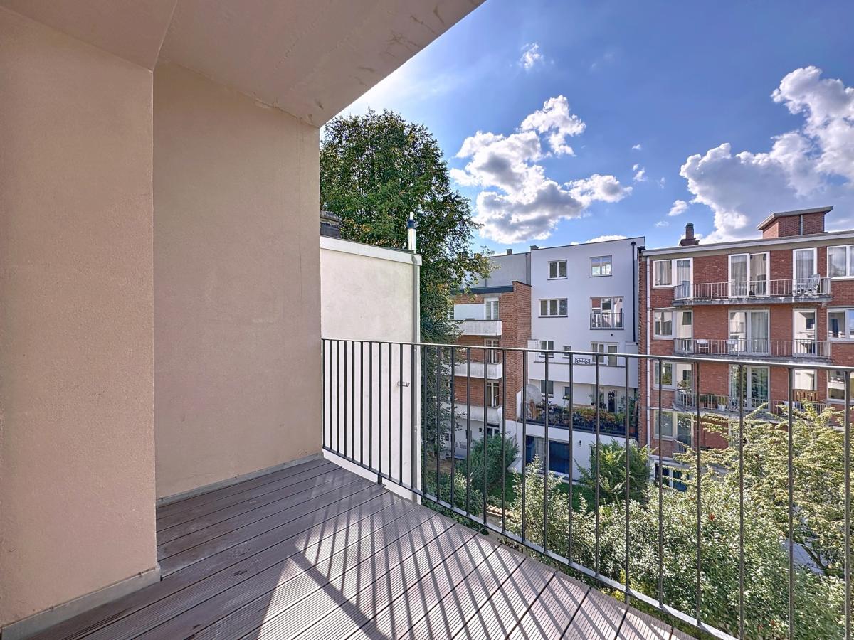 Pl. Brugmann/Churchill : Superbe appartement neuf + terrasse