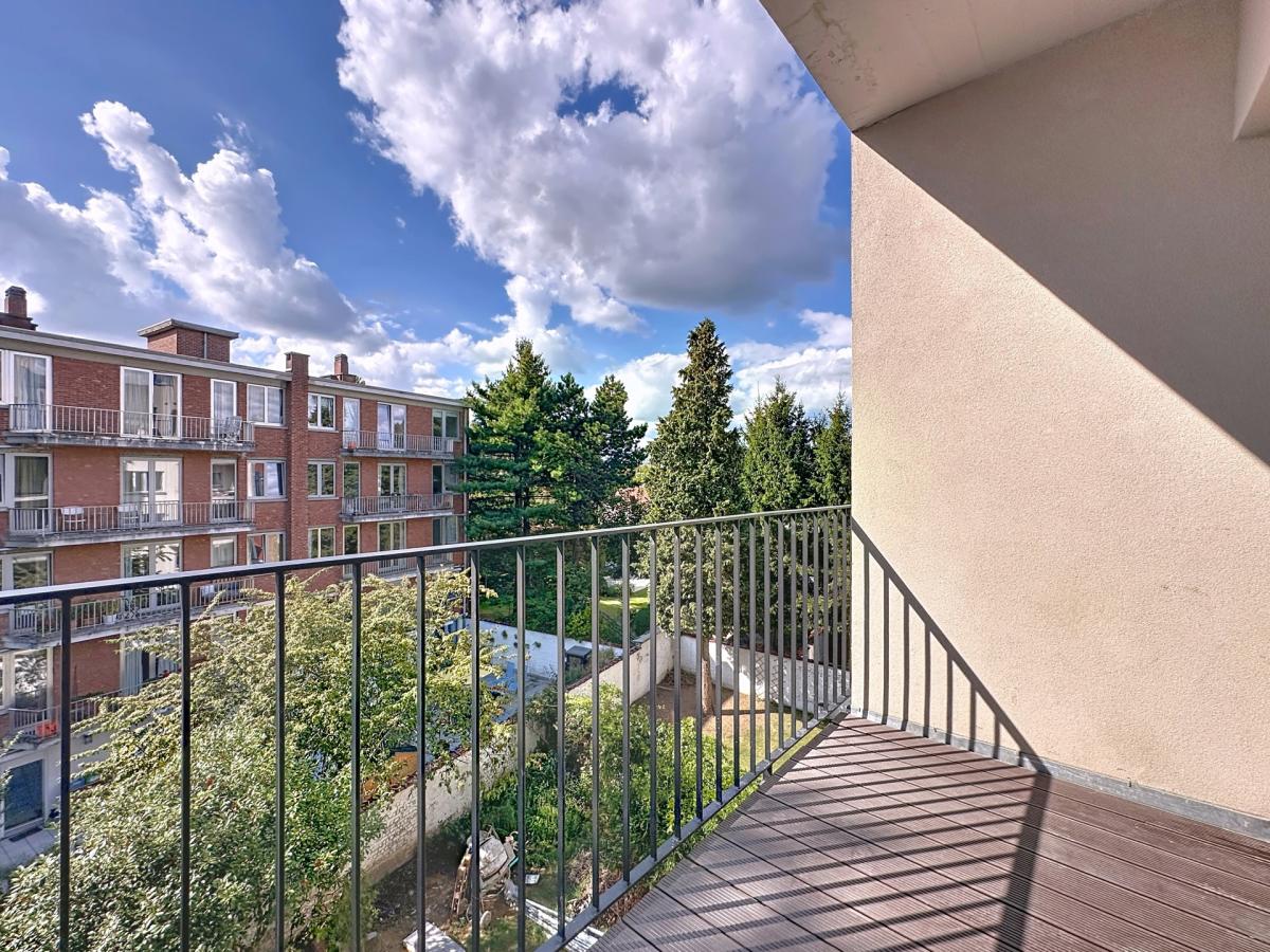 Pl. Brugmann/Churchill : Superbe appartement neuf + terrasse