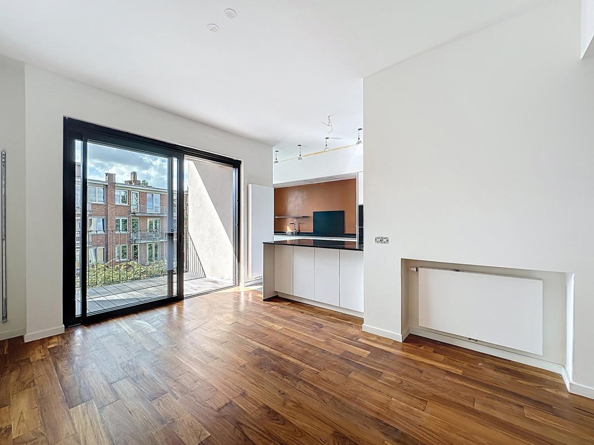 Pl. Brugmann/Churchill : Superbe appartement neuf + terrasse