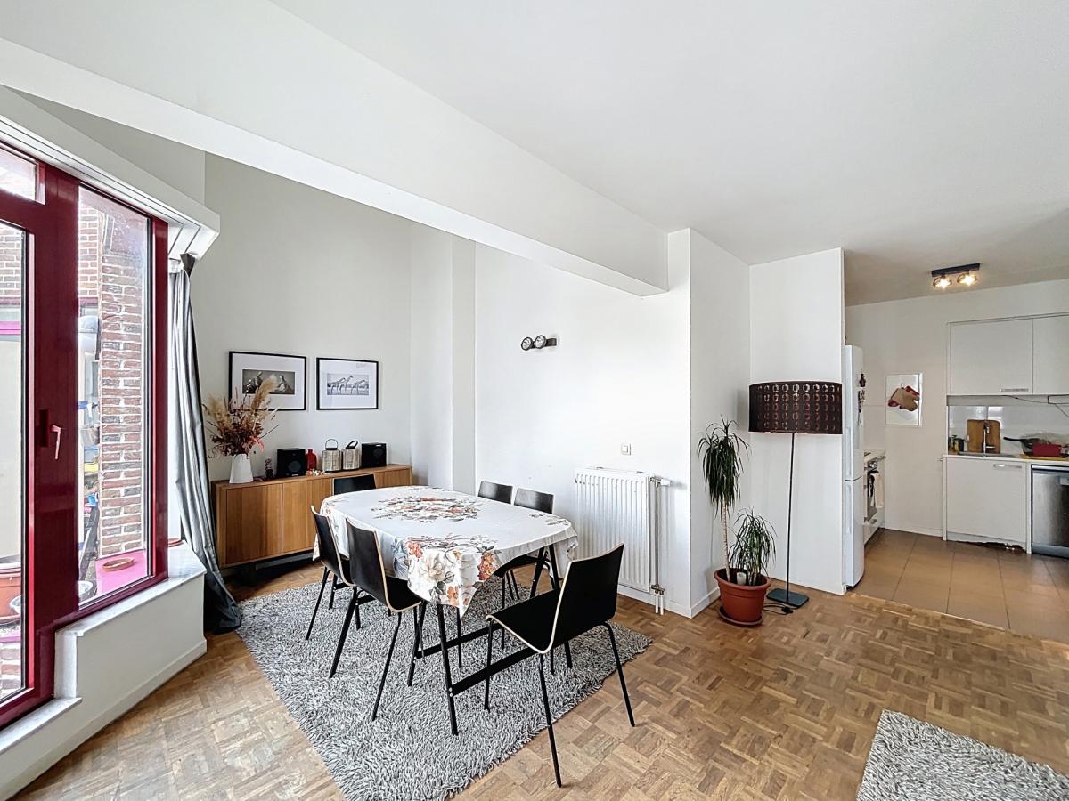 Quartier Européen : Duplex meublé 3 chambres avec terrasse