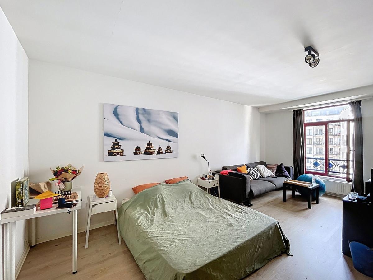 Quartier Européen : Duplex meublé 3 chambres avec terrasse