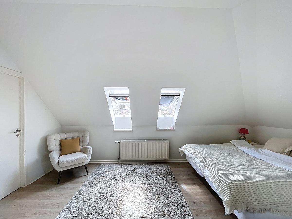 Quartier Européen : Duplex meublé 3 chambres avec terrasse