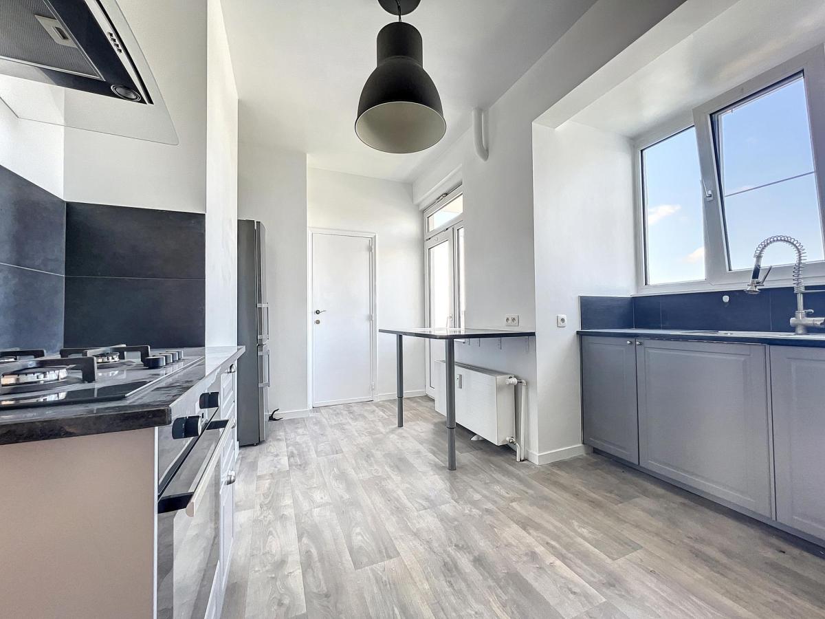 Général Jacques: Superbe penthouse 3ch + terrasses + parking