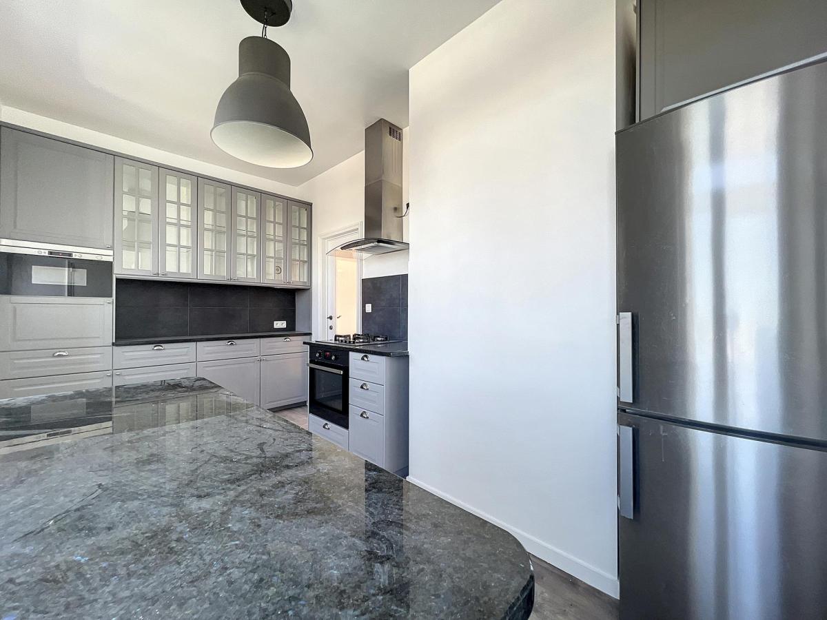 Général Jacques: Superbe penthouse 3ch + terrasses + parking