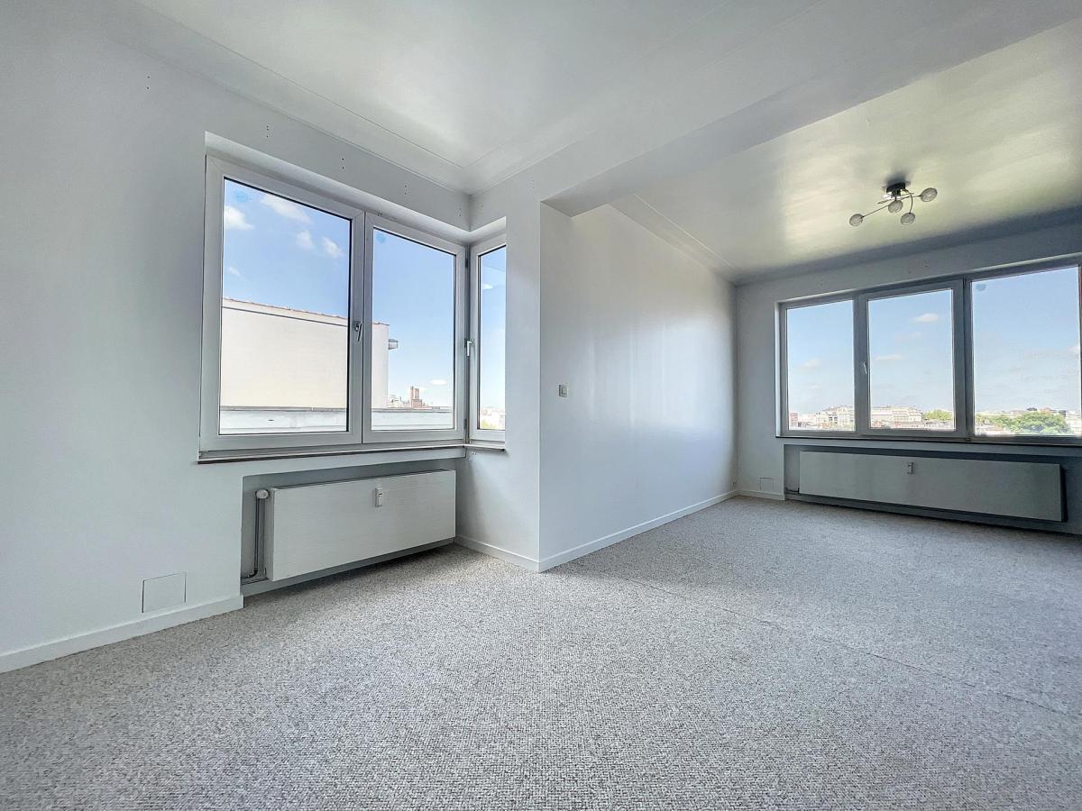 Général Jacques: Superbe penthouse 3ch + terrasses + parking