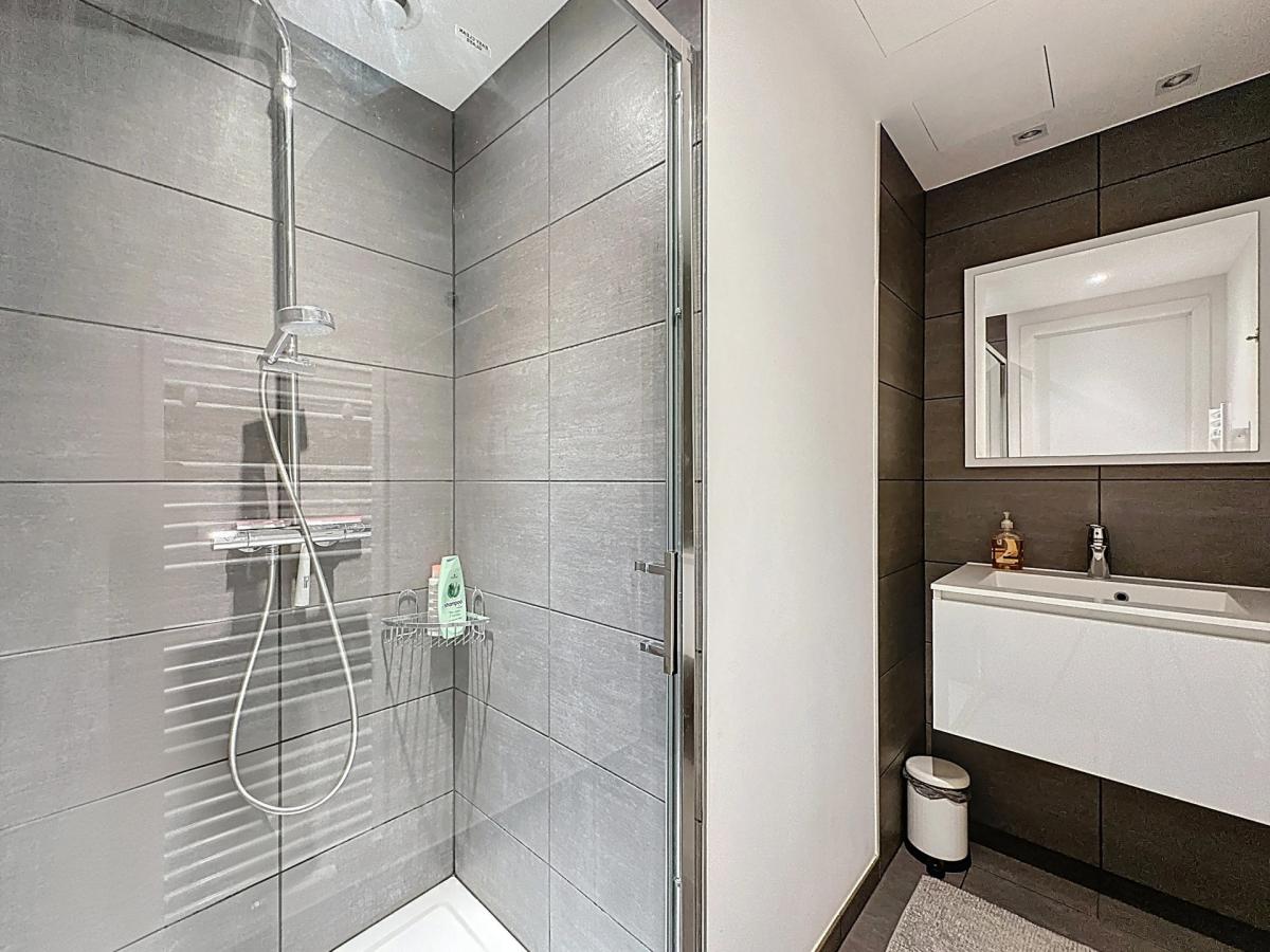 Louise/Châtelain: Superbe appartement + terrasse