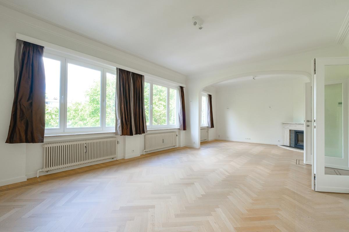 Molière/Pl. C. Meunier : Appartement 2 ch, terrasse + garage