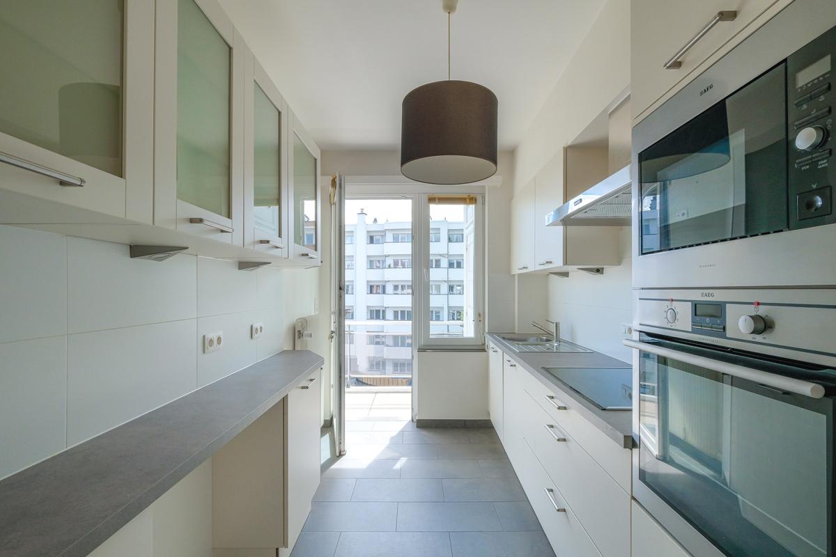 Molière/Pl. C. Meunier : Appartement 2 ch, terrasse + garage