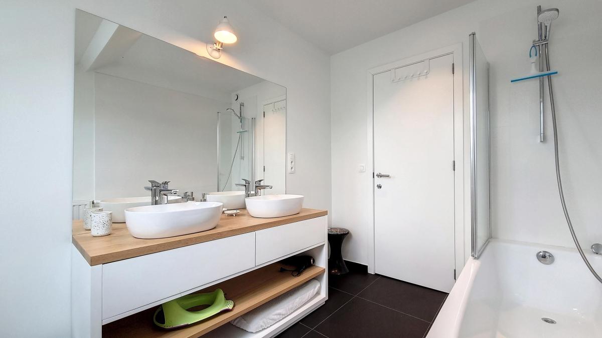 Général Jacques : Appartement 2 chambres meublé + terrasse 