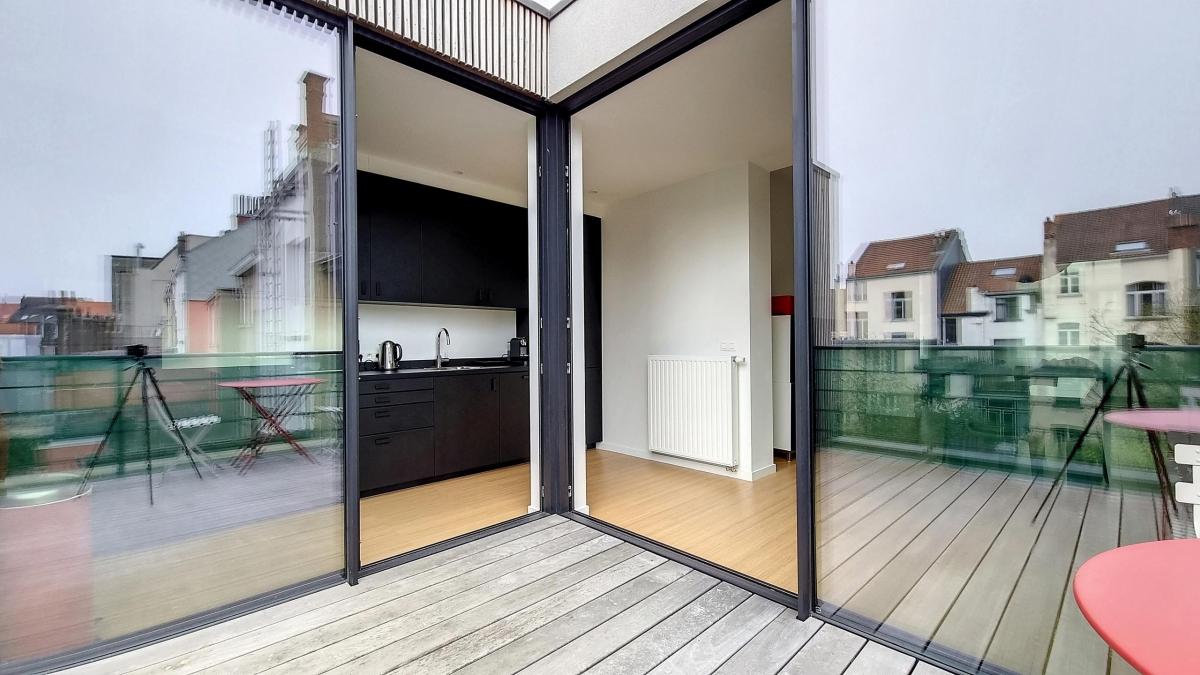 Général Jacques : Appartement 2 chambres meublé + terrasse 