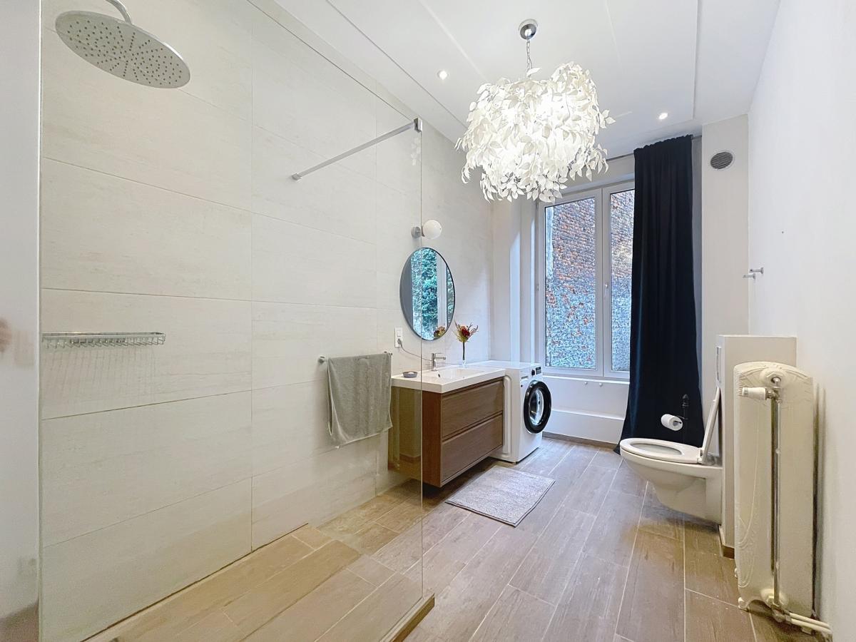 Place Poelaert - Appartement rez meublé 1chambre avec jardin