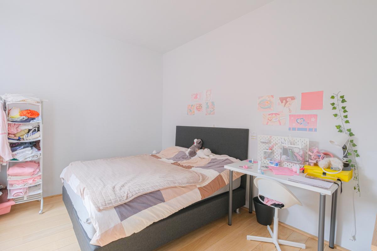 Cavell/Churchill : Bel appartement 3 chambres + balcon