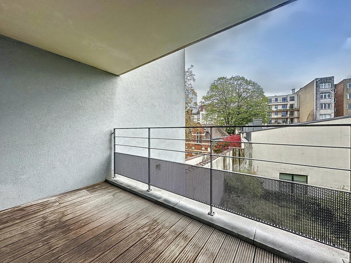 Châtelain : Magnifique appartement 2 chambres + terrasse