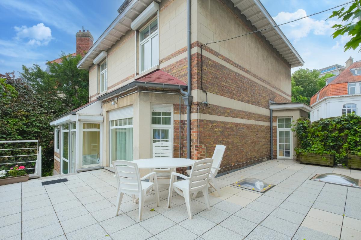 Pl. Maurice van Meenen : villa avec jardin + extension
