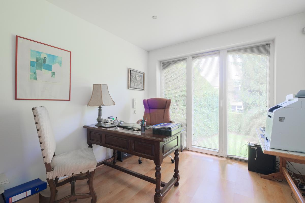 Pl. Maurice van Meenen : villa avec jardin + extension