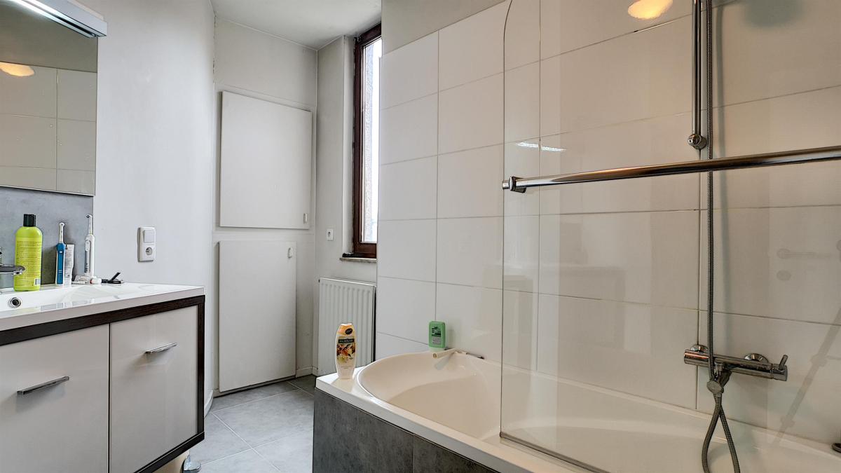 Congrès/Parc Royal : Super appartement 2 chambres meublé 