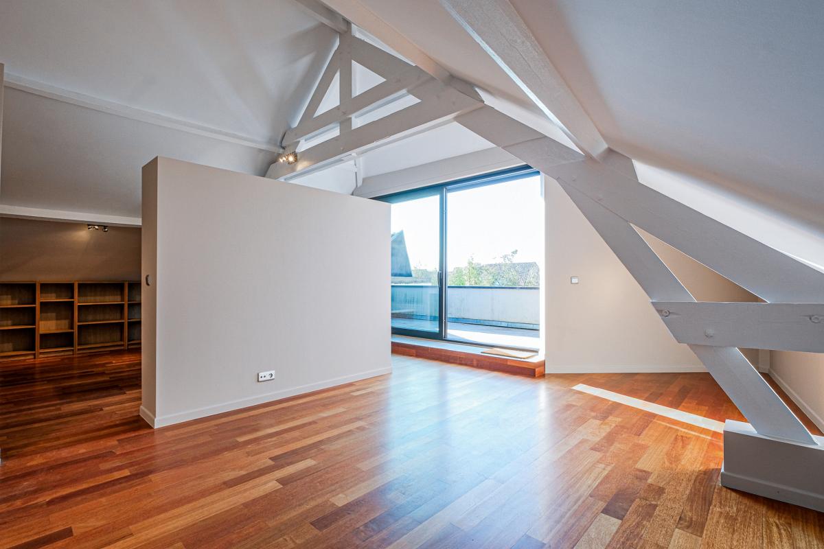 Lycée Français, magnifique loft 3 chambres et garage
