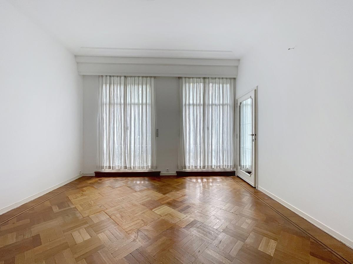 Bois de la Cambre : Appartement 3 chambres avec parking 