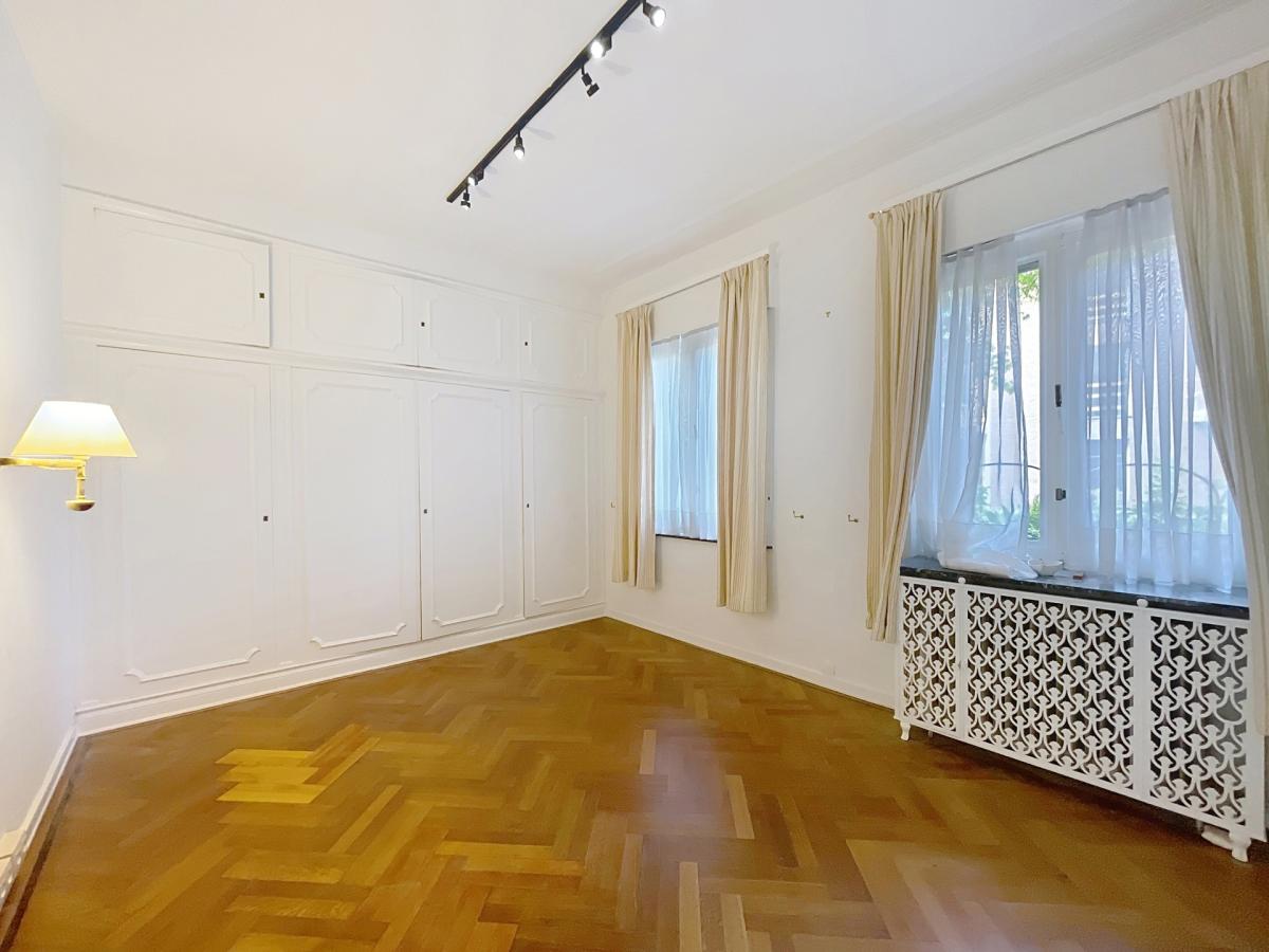 Bois de la Cambre : Appartement 3 chambres avec parking 