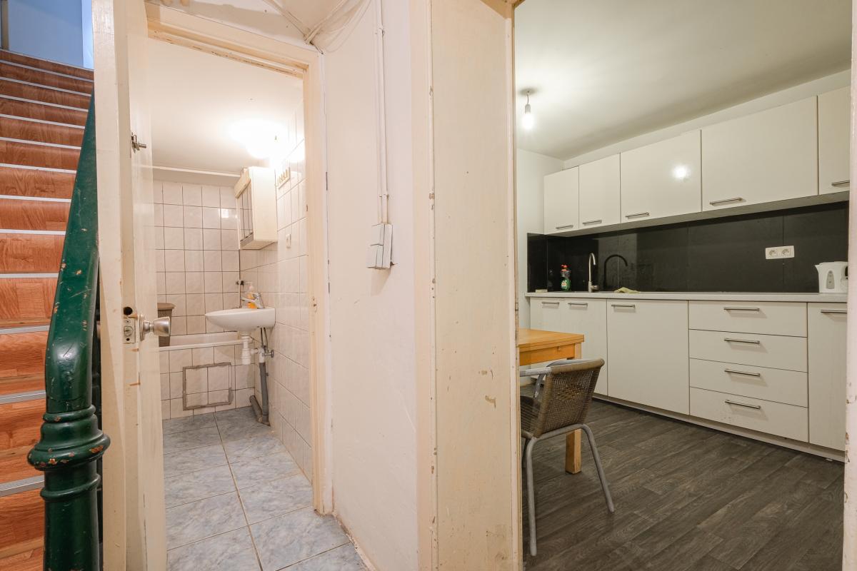 Maison à rafraîchir de ± 235 m² bruts, avec cour intérieure.