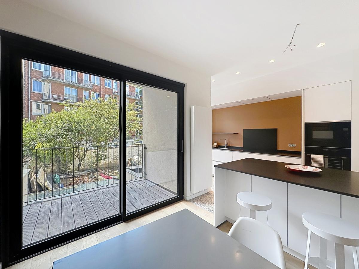 Pl. Brugmann/Churchill : Superbe appartement neuf et meublé