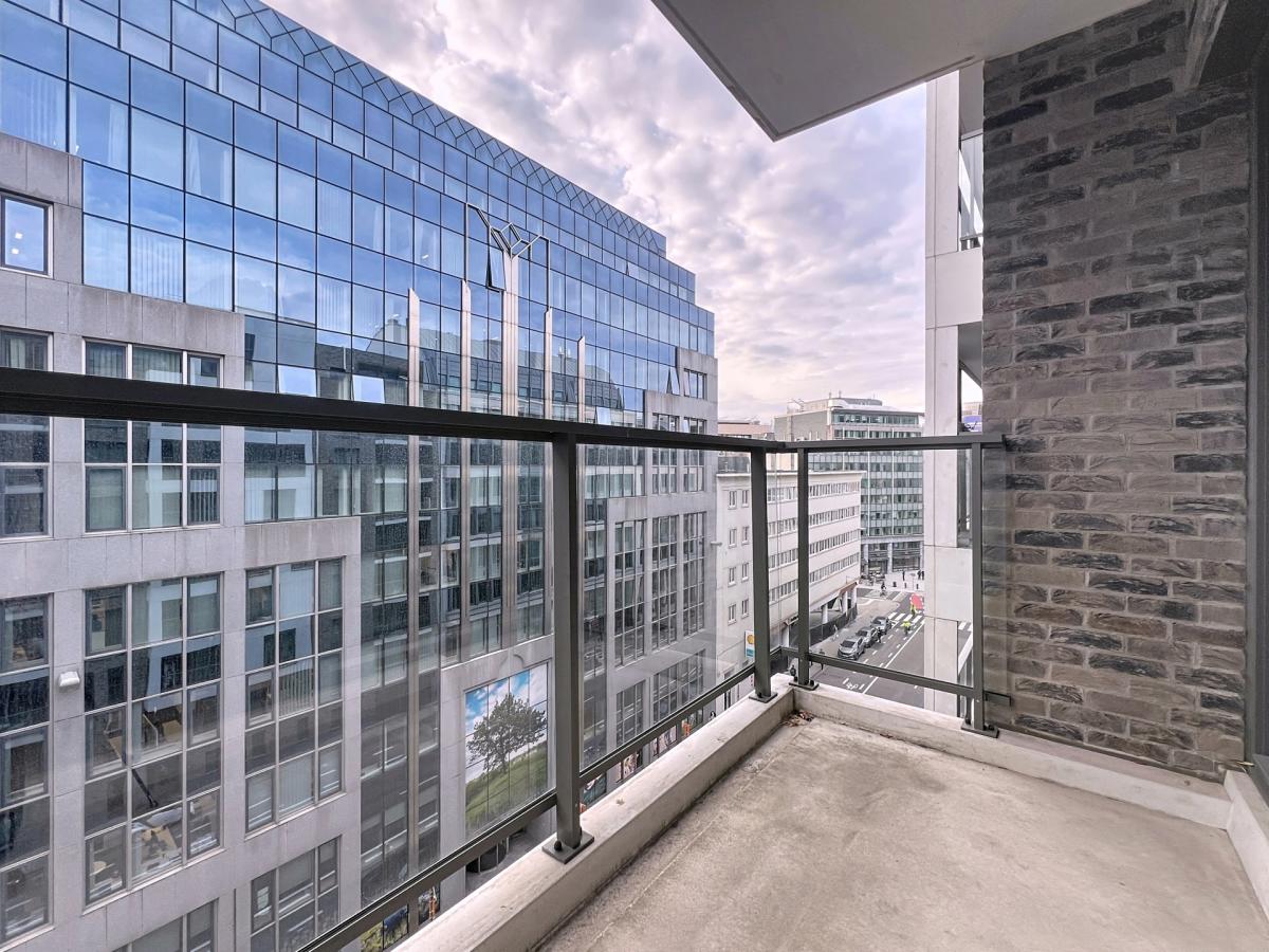 Quartier européen : Bel appartement neuf 1 ch. + terrasse