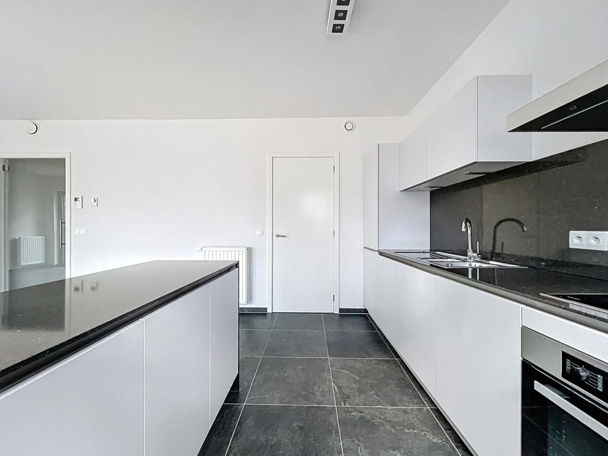 Quartier européen : Bel appartement neuf 1 ch. + terrasse