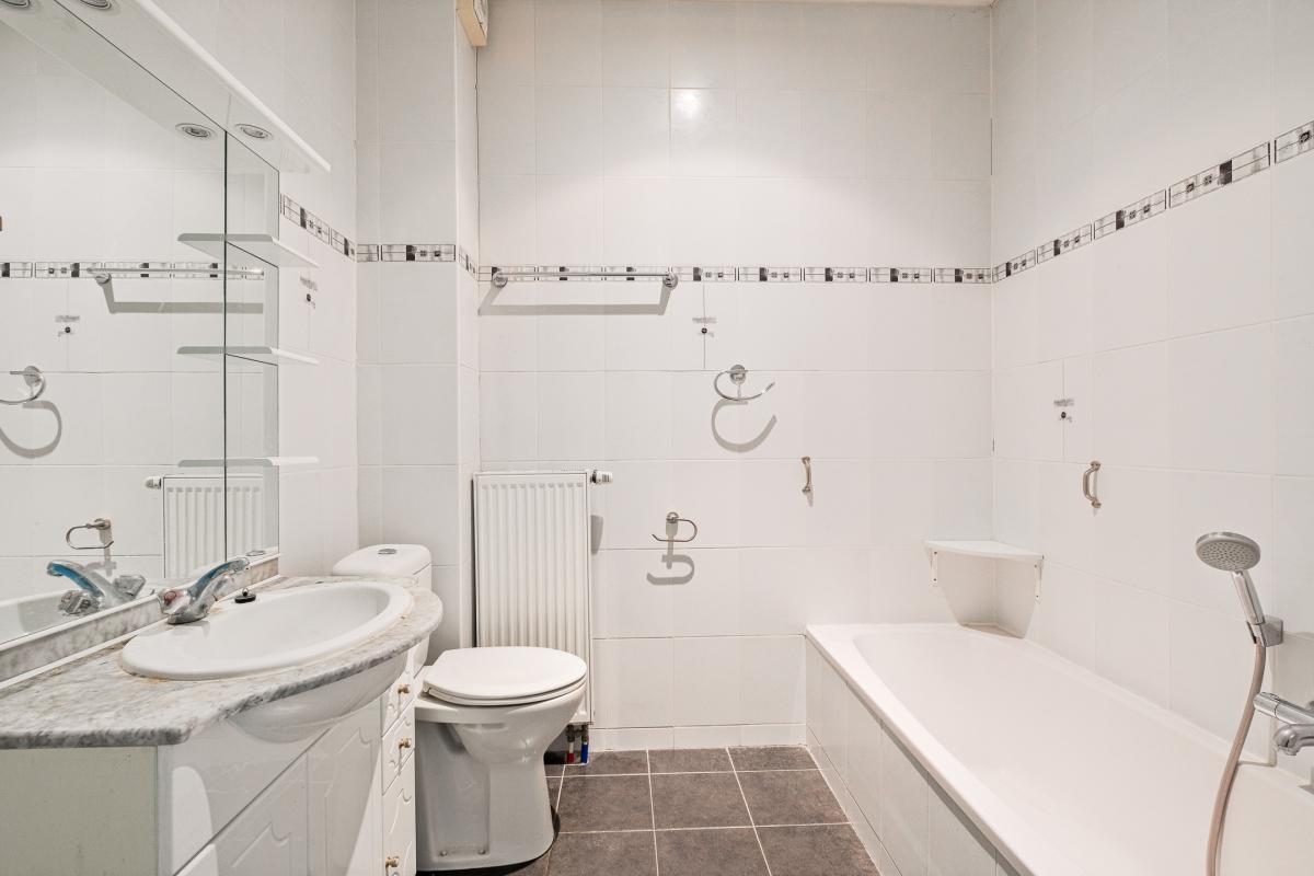 Trône/Quartier EU: Superbe appart 2 ch de 92m², 2 sdb, terr