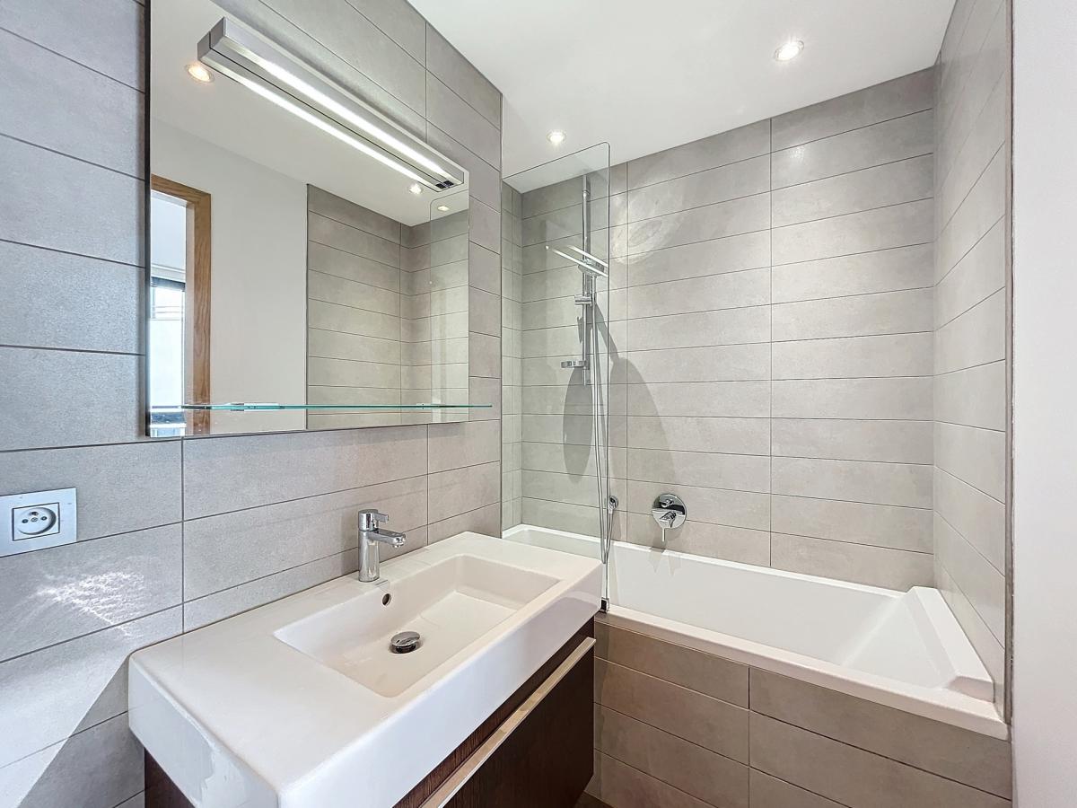 Quartier Schuman: Bel appartement 2 ch. + terrasse + parking