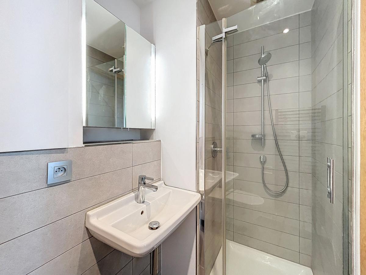 Quartier Schuman: Bel appartement 2 ch. + terrasse + parking
