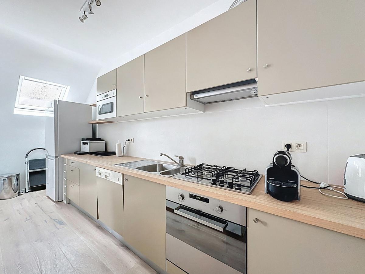 Roosevelt/ULB : Bel appartement duplex dernier étage