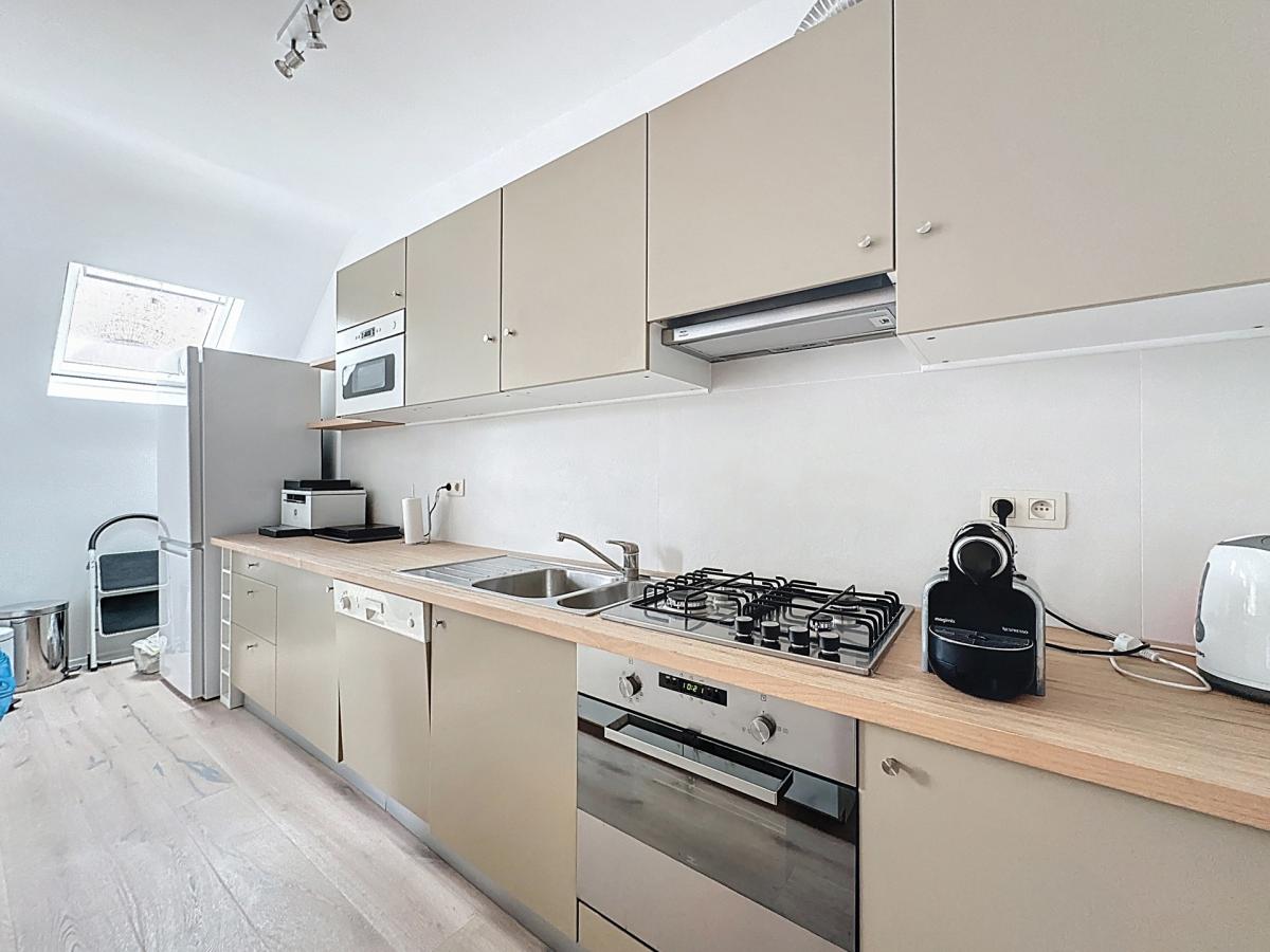 Roosevelt/ULB : Bel appartement duplex dernier étage