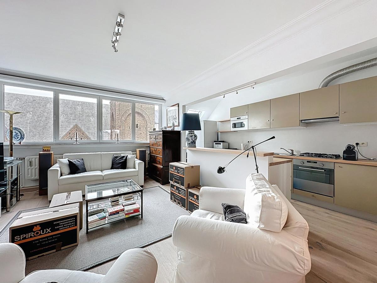 Roosevelt/ULB : Bel appartement duplex dernier étage