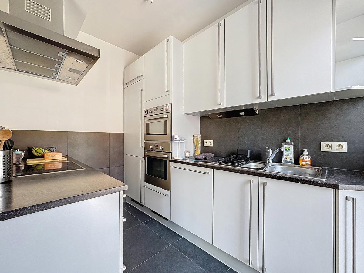 Molière: appartement 1 chambre avec terrasse et garage