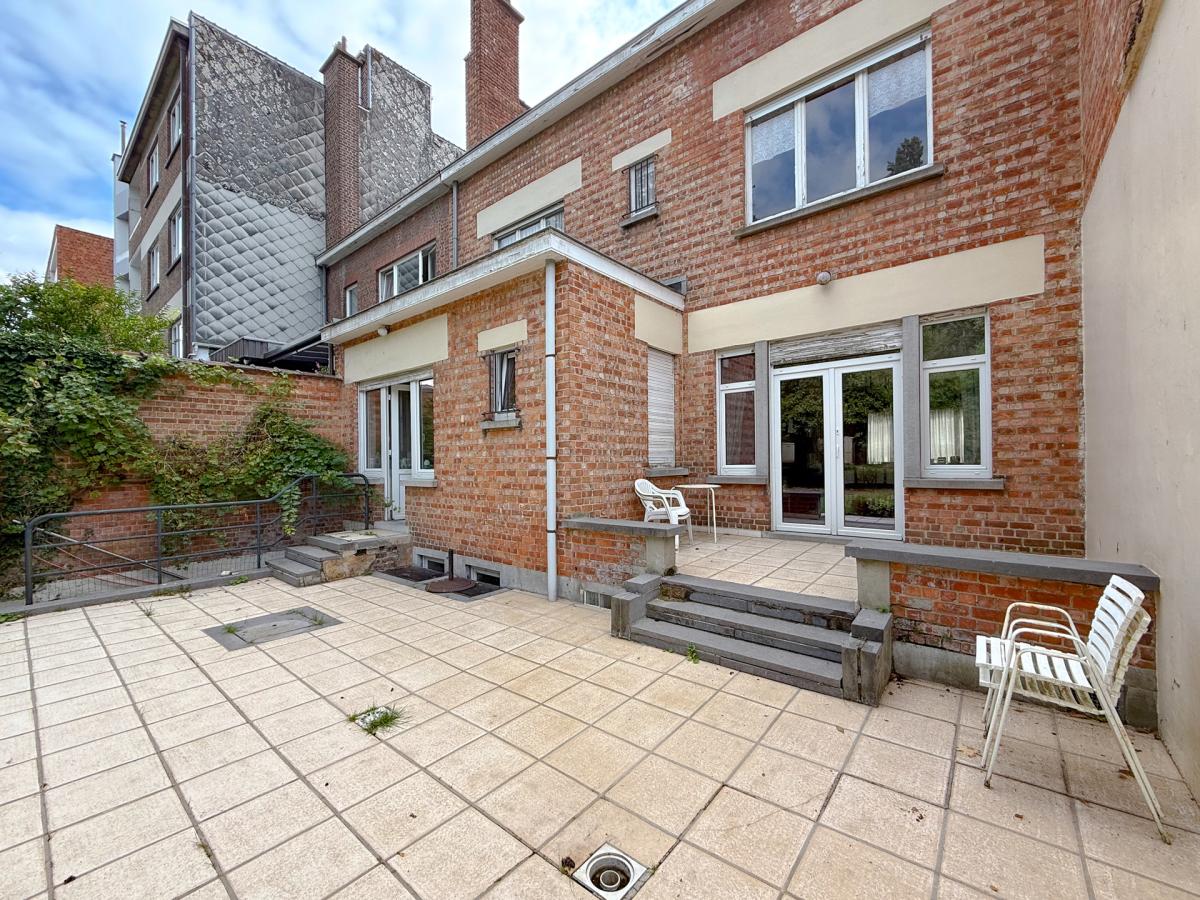 Altitude Cent : Maison 5ch + jardin+ garage à rénover