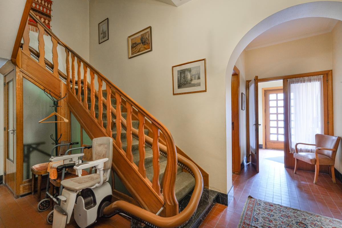 Altitude Cent : Maison 5ch + jardin+ garage à rénover