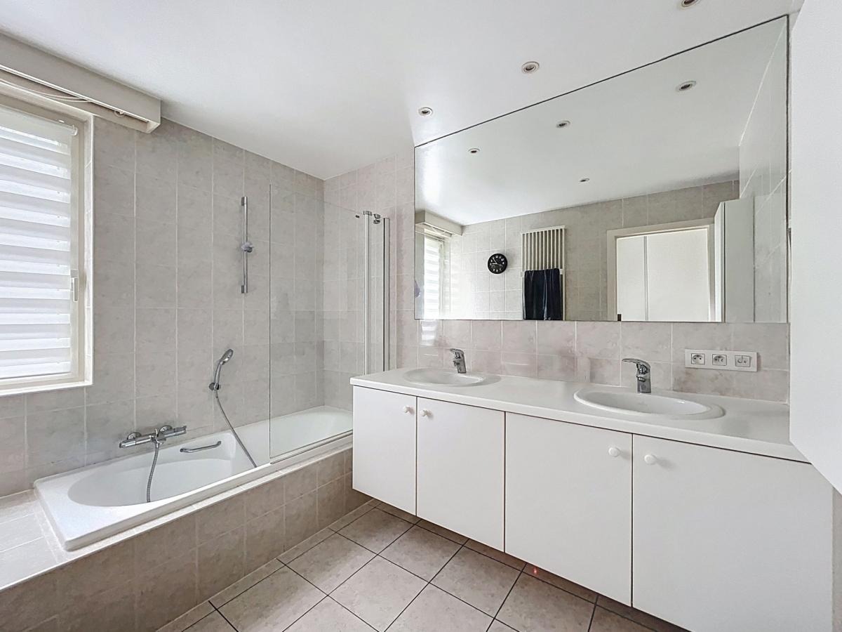 Roosevelt/Italie : Superbe appartement 3 chambres + terrasse