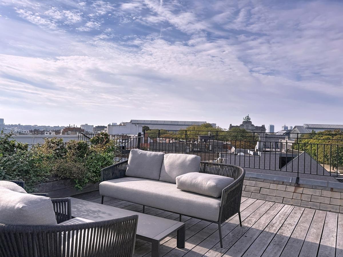 Mérode: penthouse de standing: 2 terrasses, vues, 2 parkings