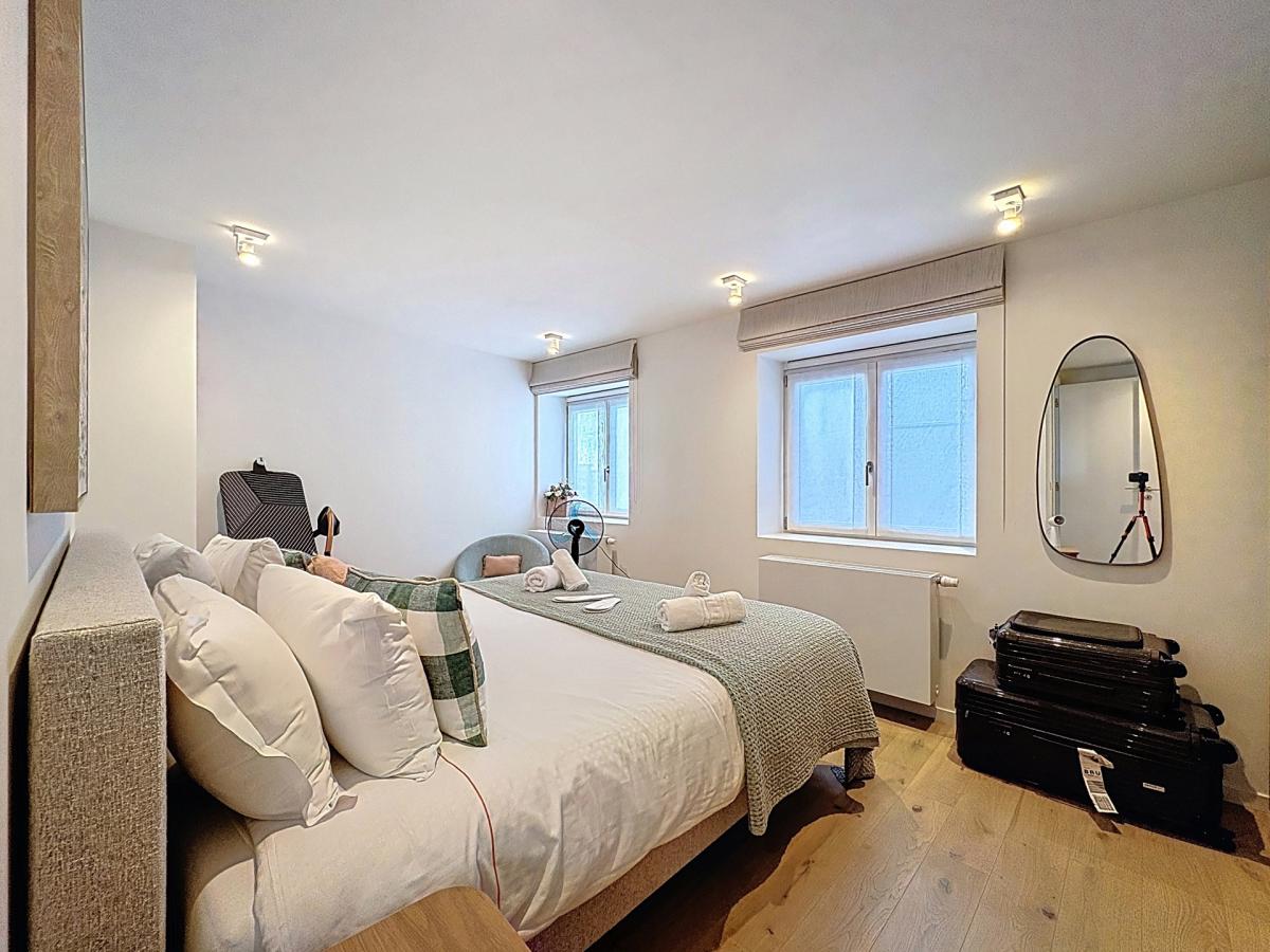 Mérode: penthouse de standing: 2 terrasses, vues, 2 parkings