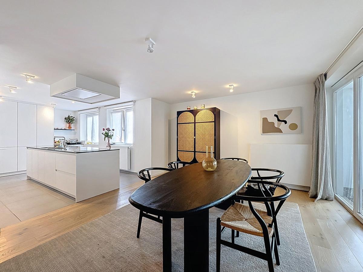Mérode: penthouse de standing: 2 terrasses, vues, 2 parkings