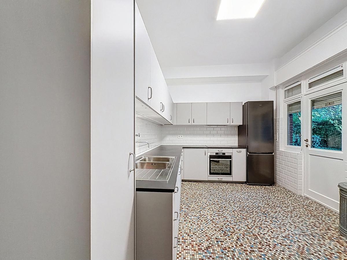Bois de la Cambre : Appartement 3 chambres avec parking 