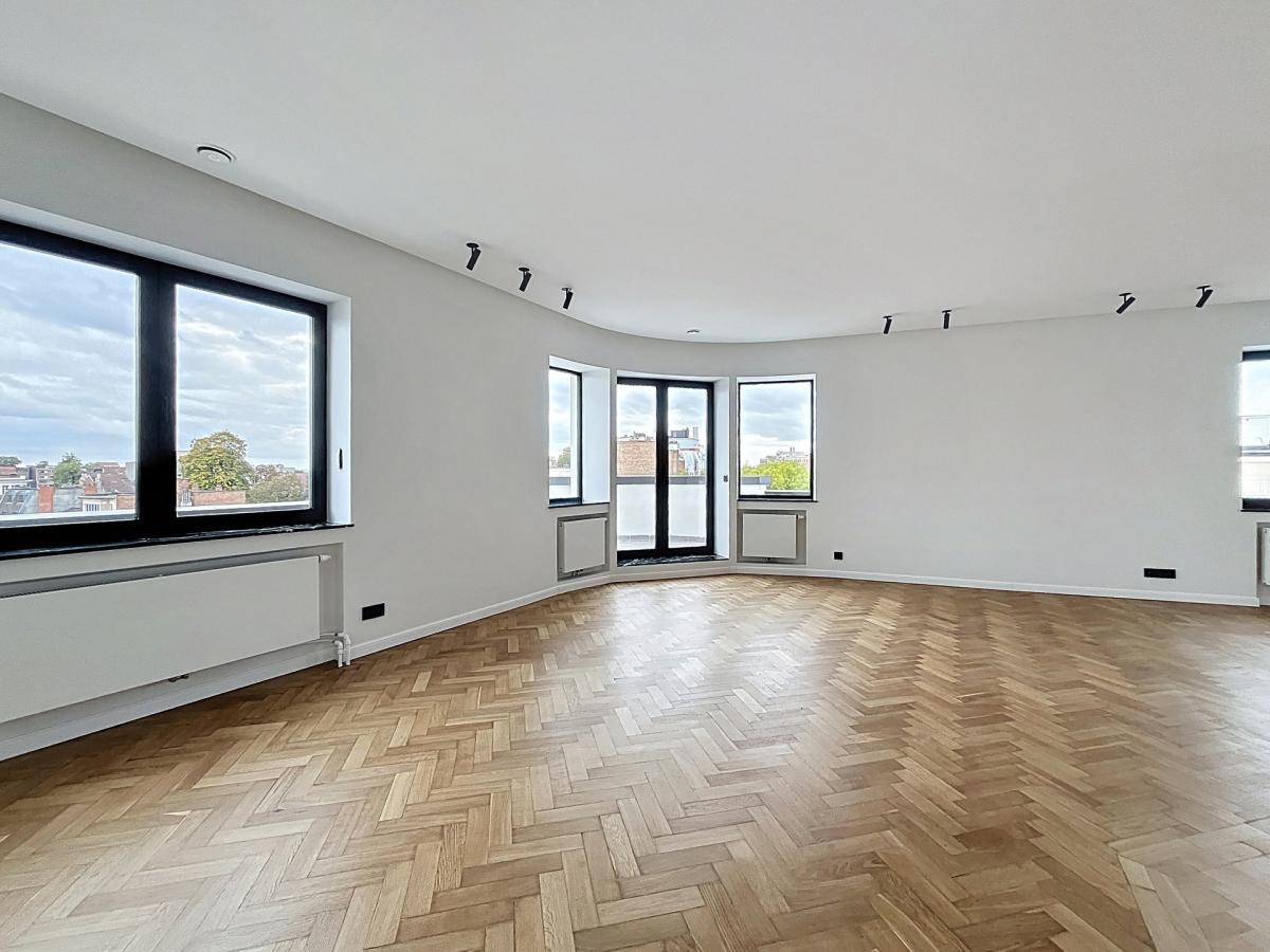 Molière : Magnifique penthouse entièrement rénové