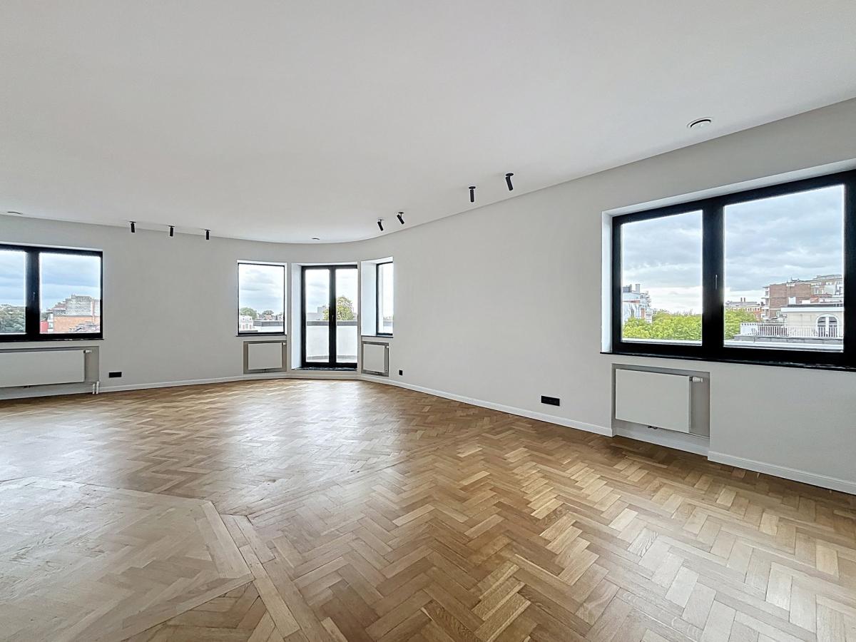 Molière : Magnifique penthouse entièrement rénové