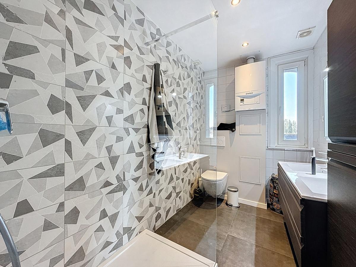 Vanderkindere / Albert : Bel appartement 1ch meublé
