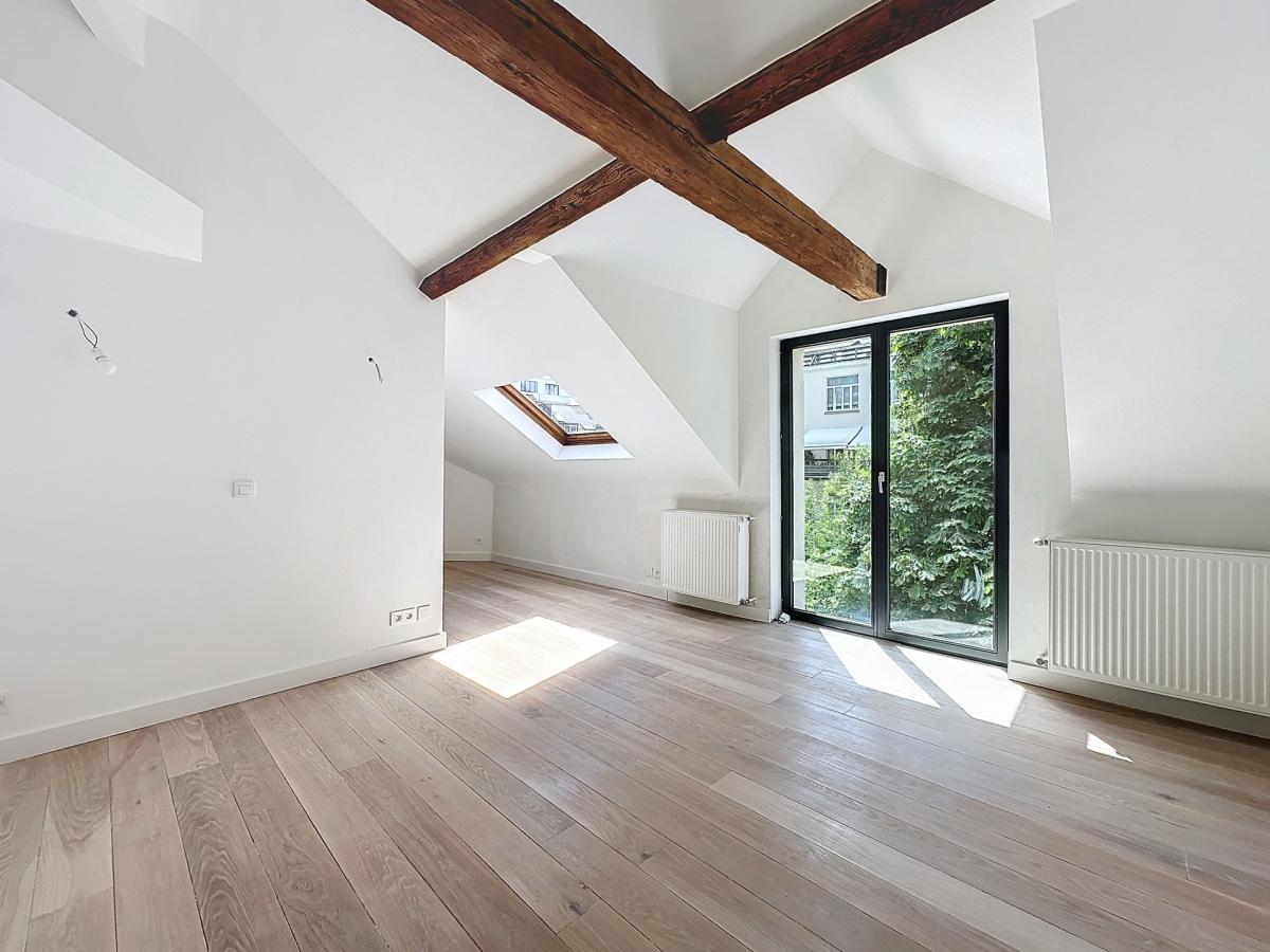 Vleurgat : Magnifique penthouse en arrière d’immeuble